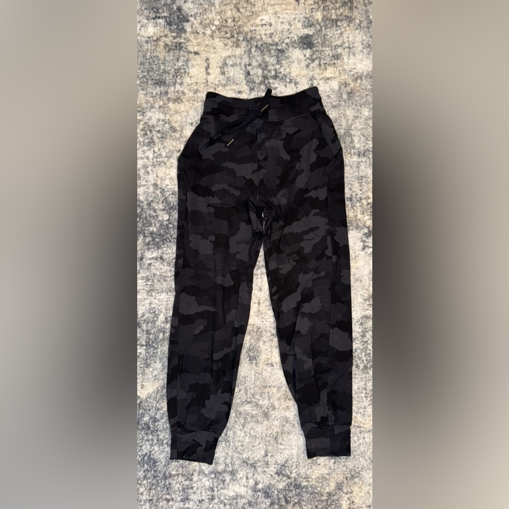 Lululemon joggers